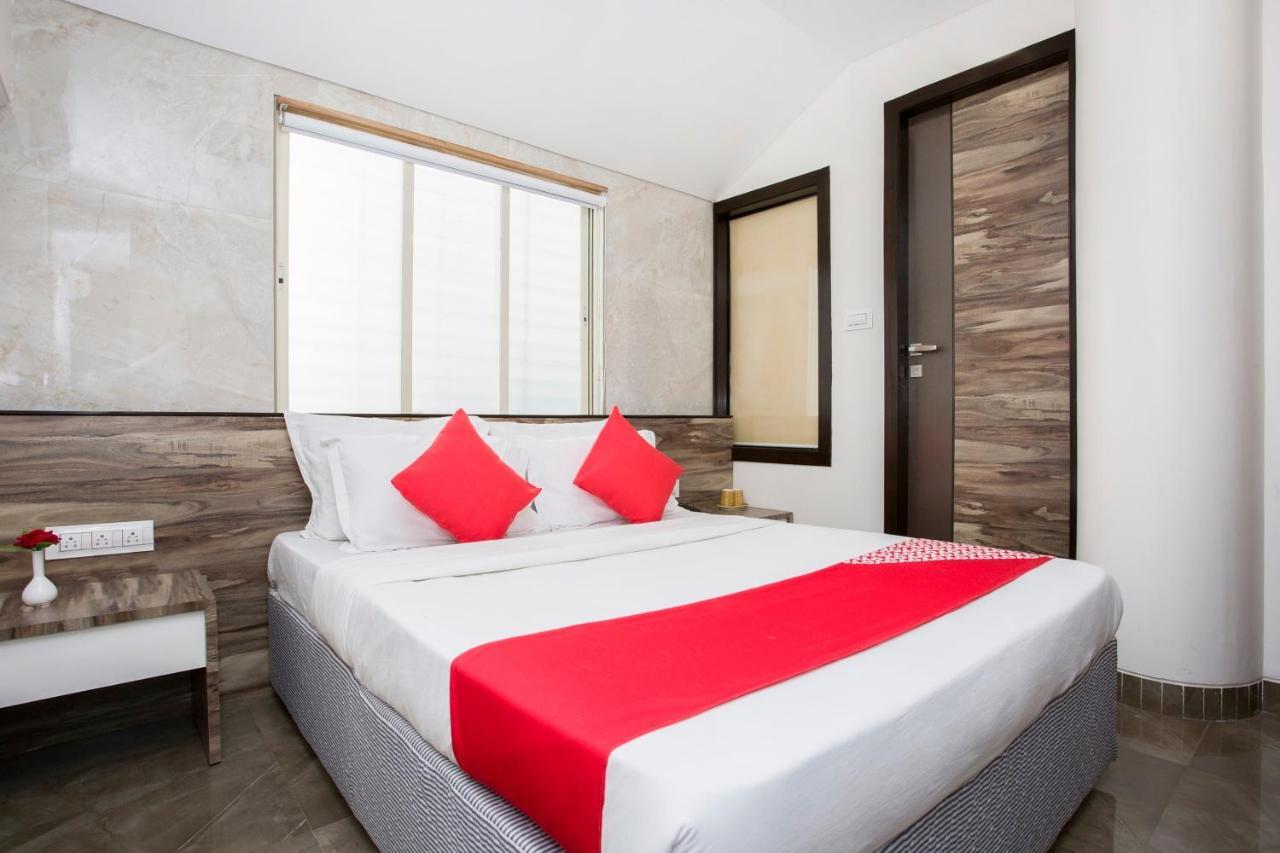 Oyo 29653 Royal 3* Mumbai