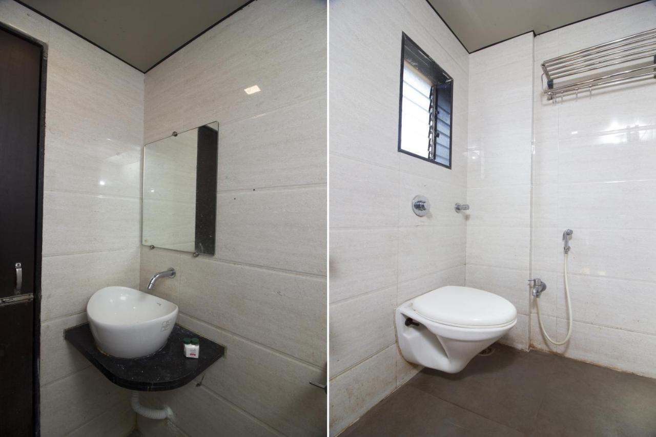 Oyo 37193 Vijay Sagar Deluxe 3*