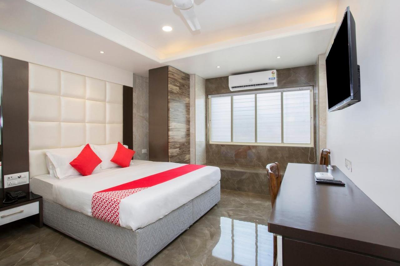 Hotel Oyo 29653 Royal Mumbai