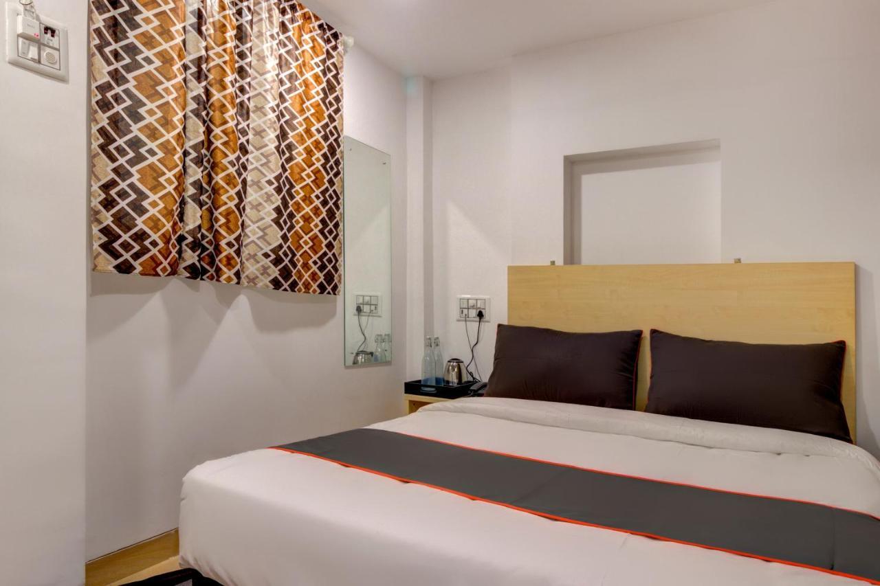 Collection O 50232 ULIFE HOTEL Bombaim