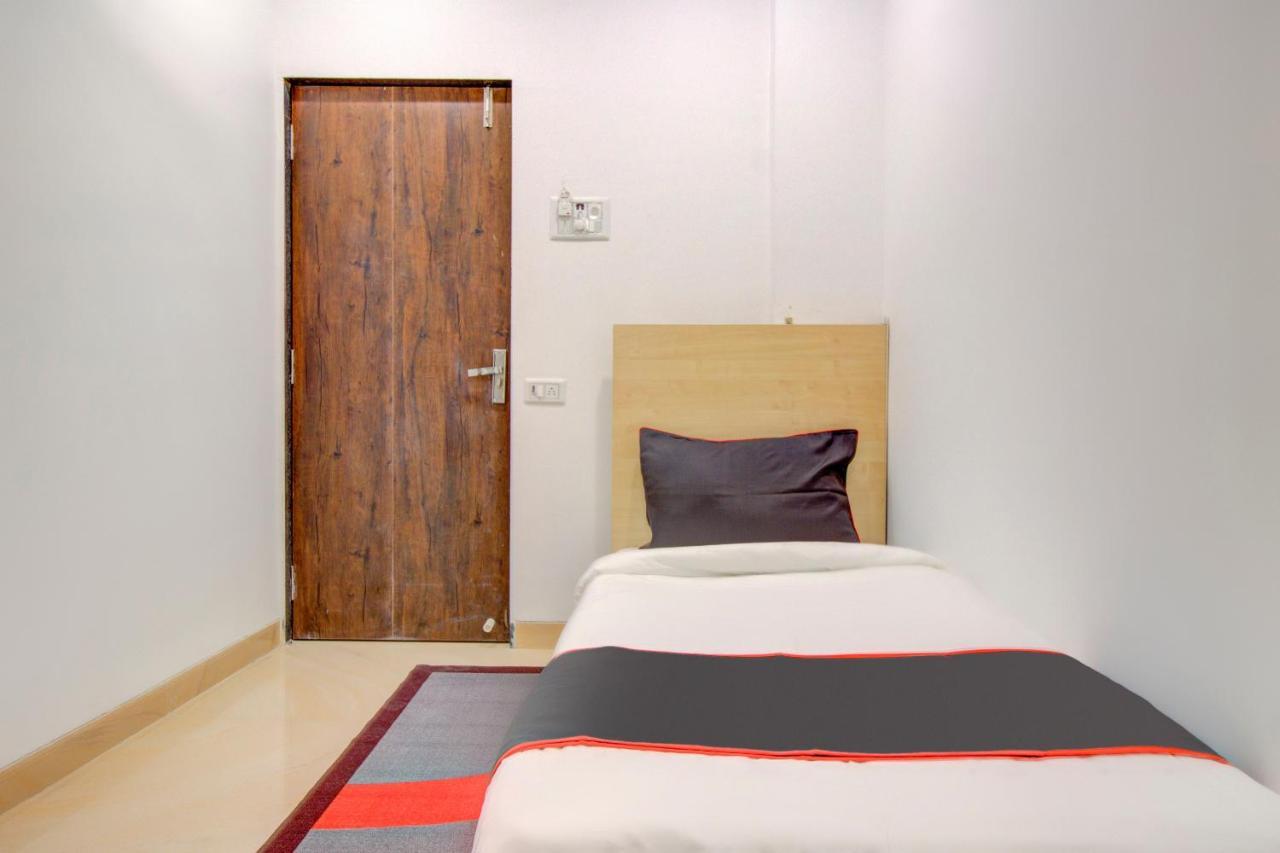 Collection O 50232 ULIFE HOTEL Hotel 4*