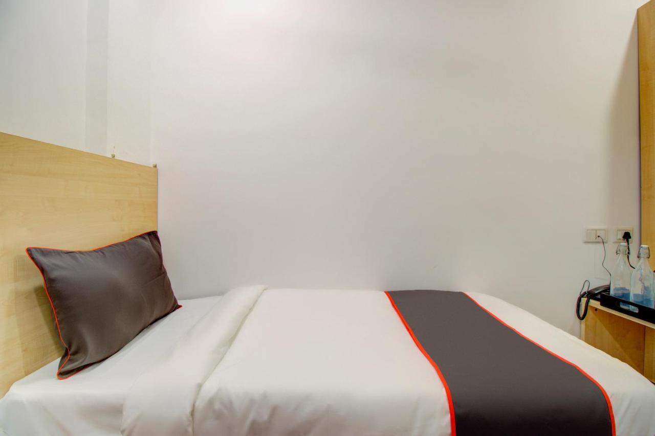 Collection O 50232 ULIFE HOTEL 4*