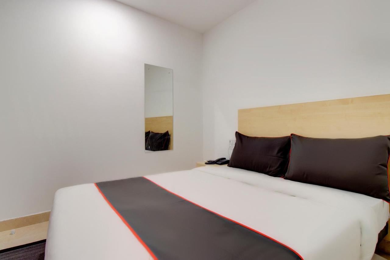 Collection O 50232 ULIFE HOTEL Hotel
