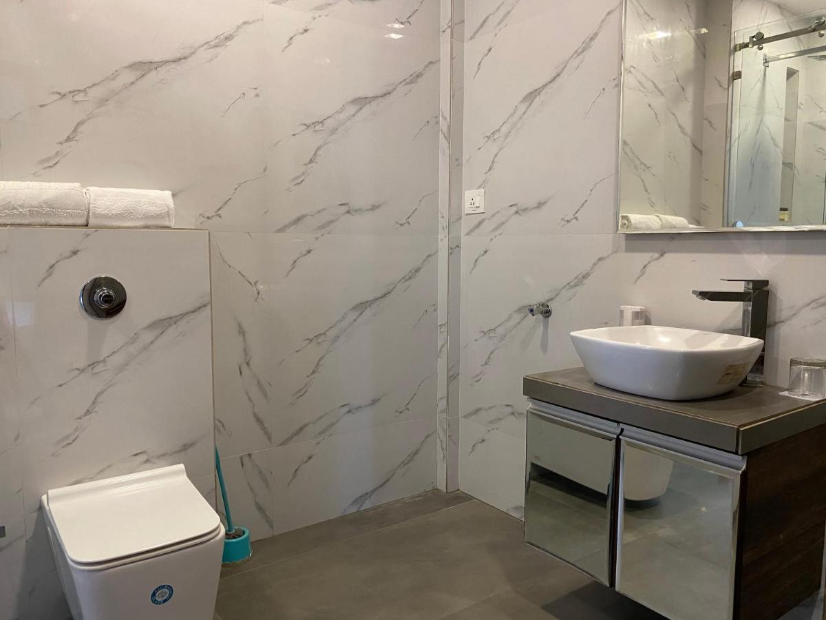 Apartamento Theory9 Premium Service Khar Bombaim