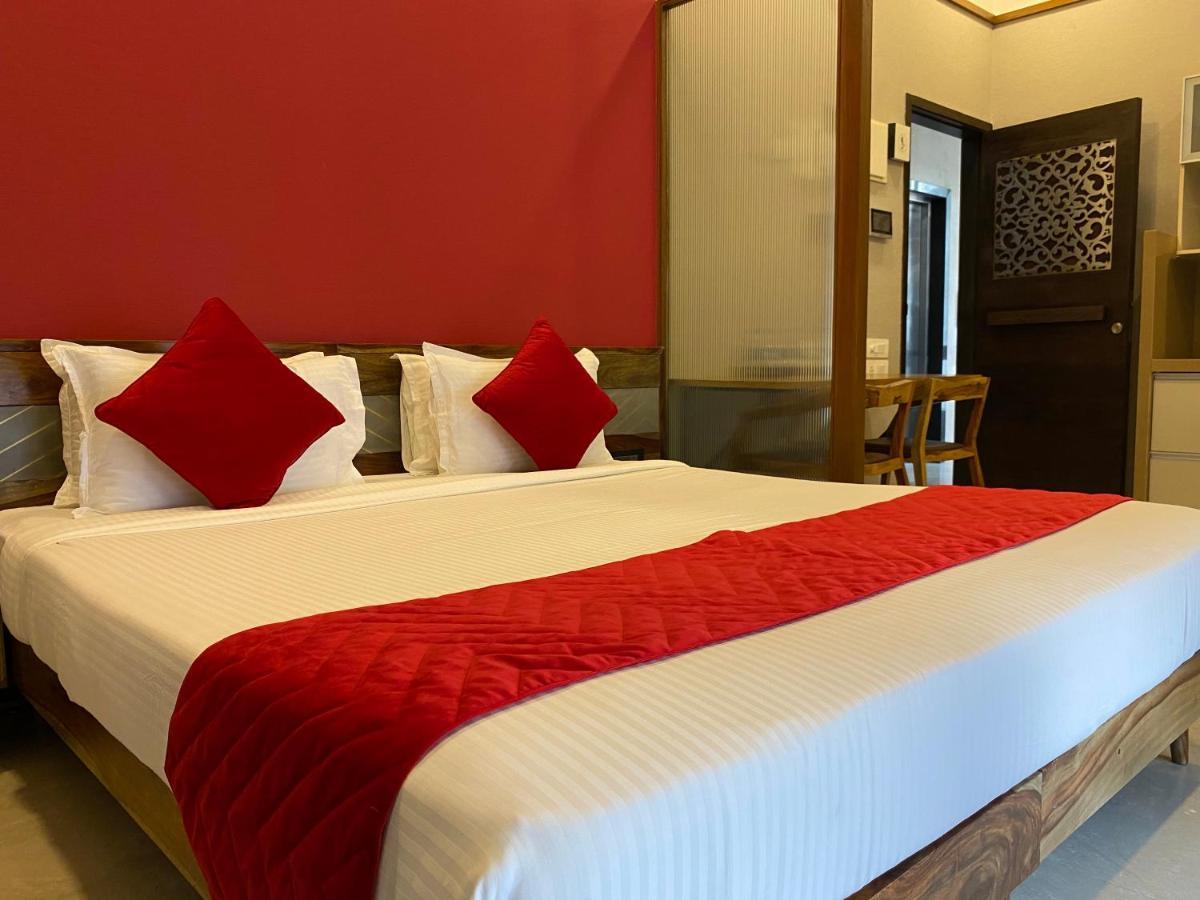 Theory9 Premium Service Khar * Bombaim