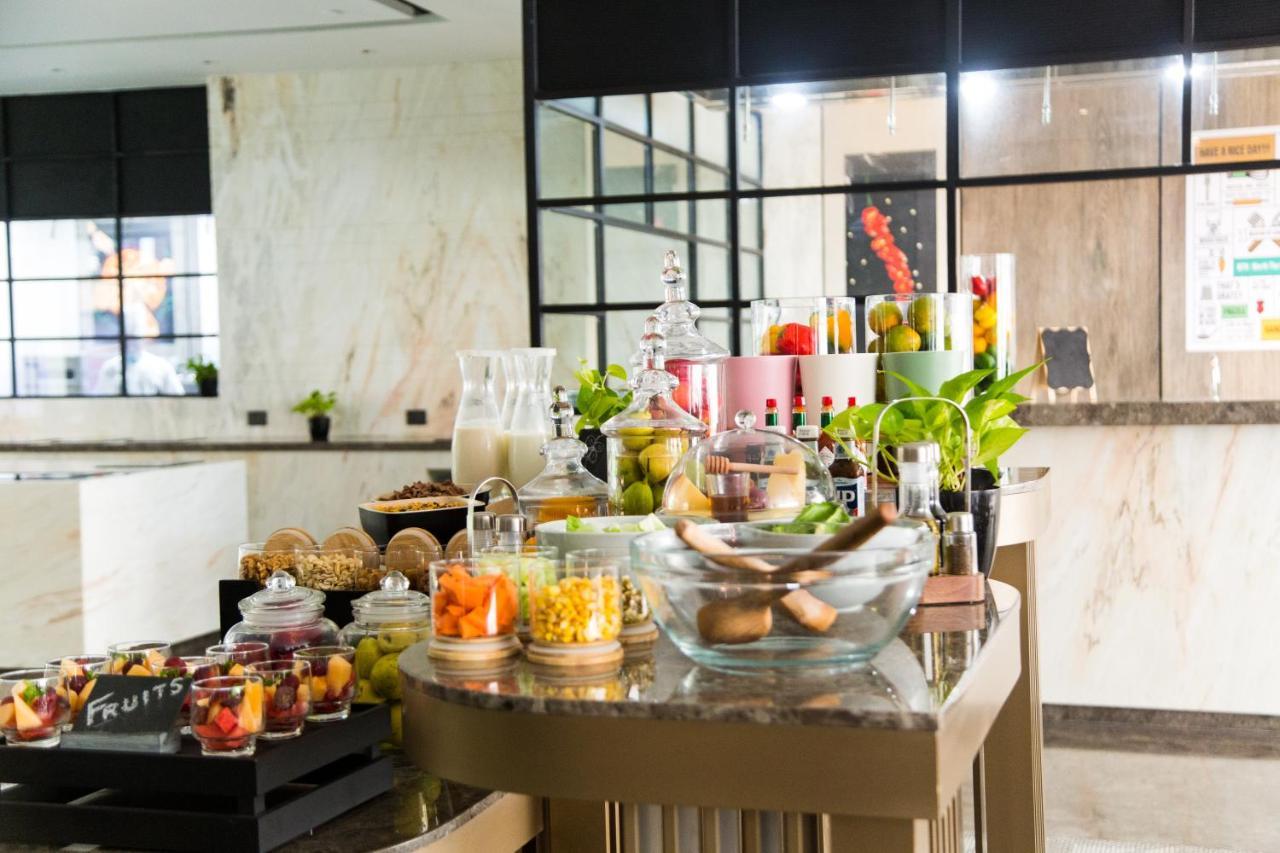 Hotel Radisson Blu International Airport 5*