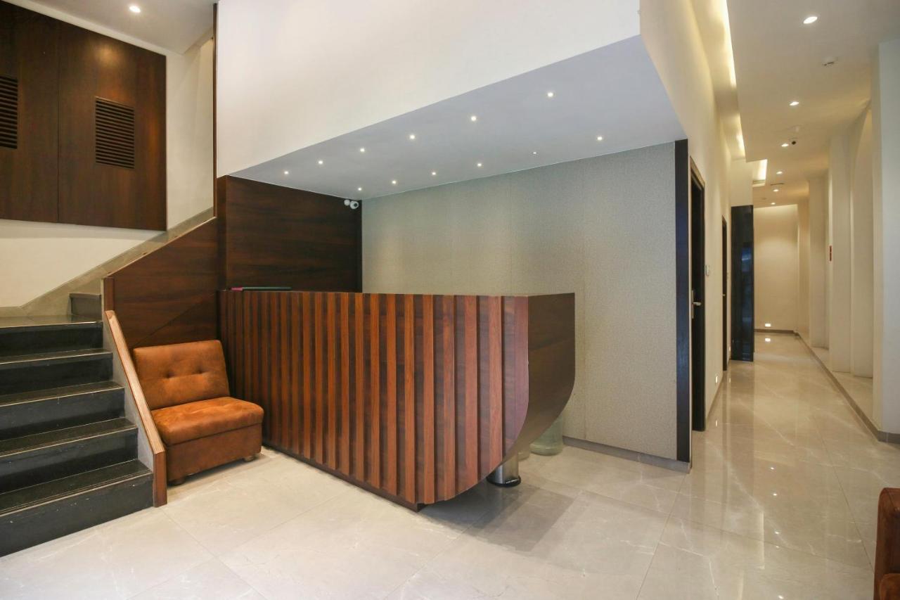 Hotel Flora Suites