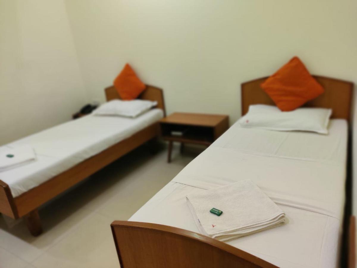 Ymca Colaba Hotel 3*