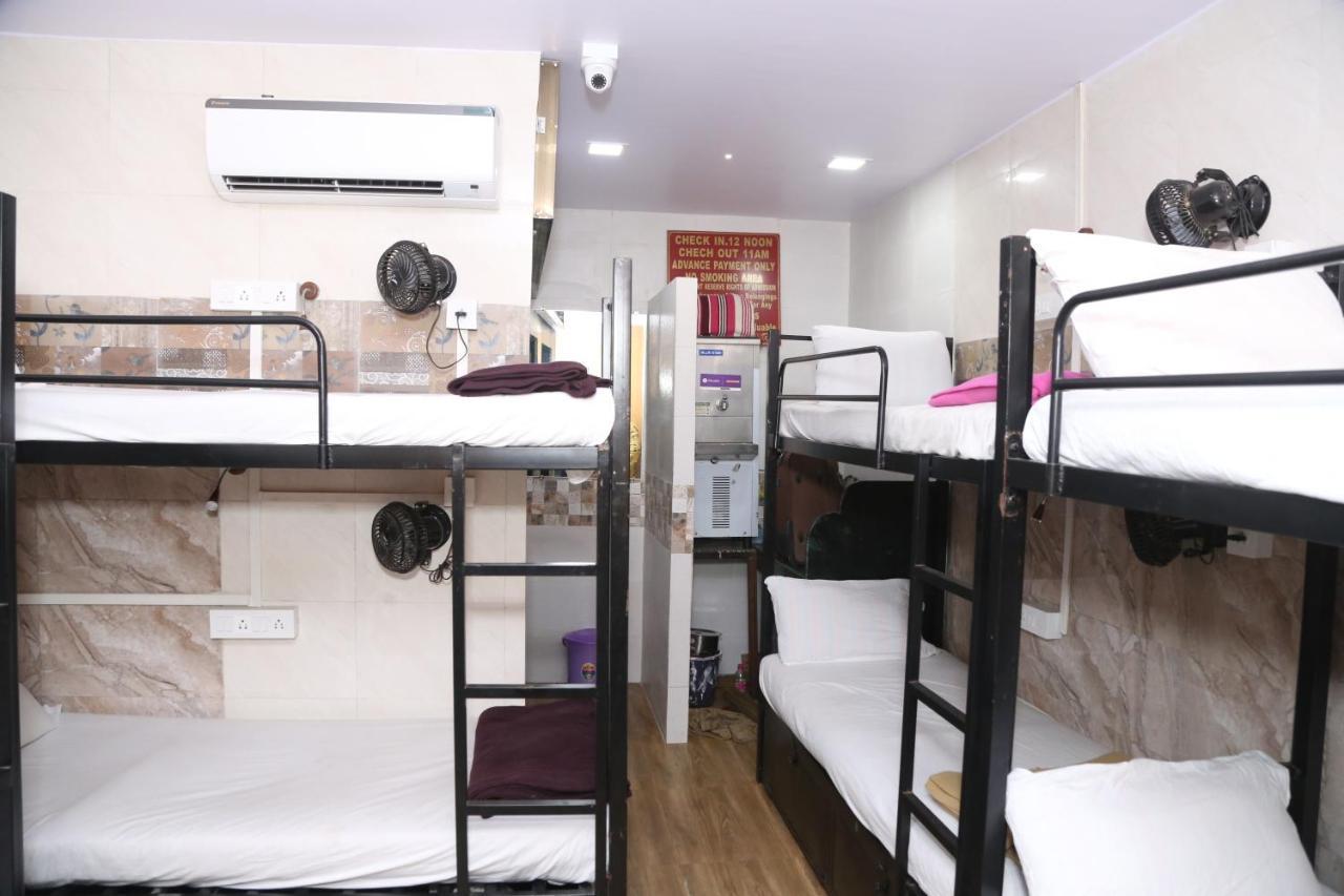 New Super Albergue Bombaim