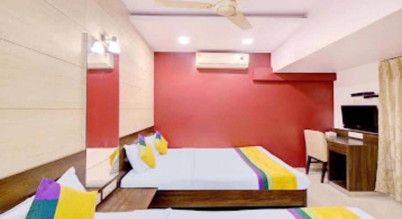 Daisy Residency Hotel