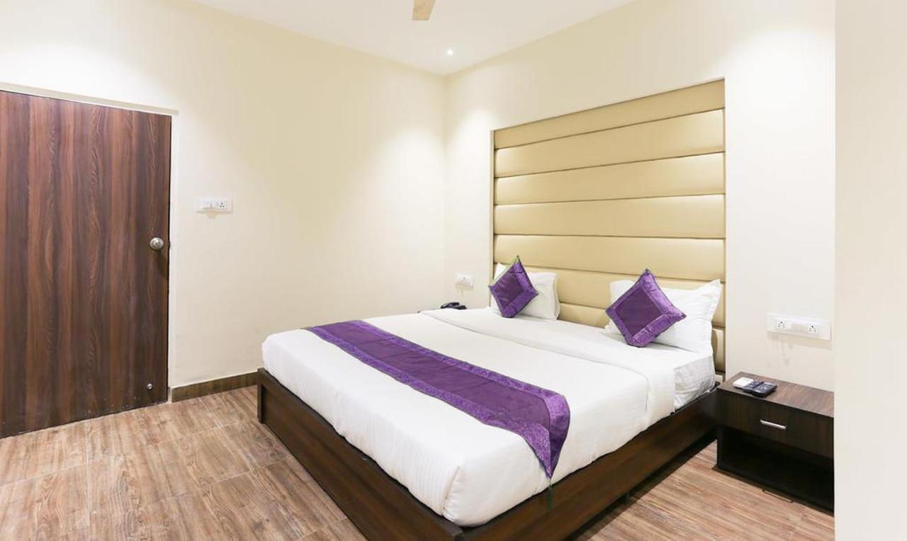 Fabexpress Golden Tulipz Hotel Mumbai