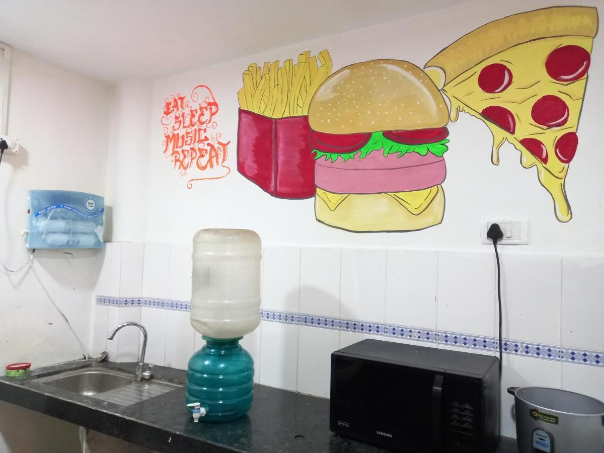 Shah Social Party In Royal Palms Villa *