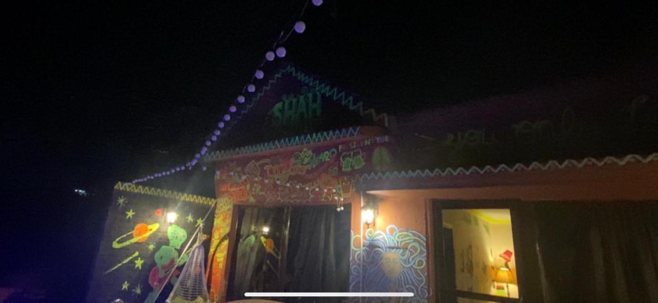 Villa Shah Social Party In Royal Palms *