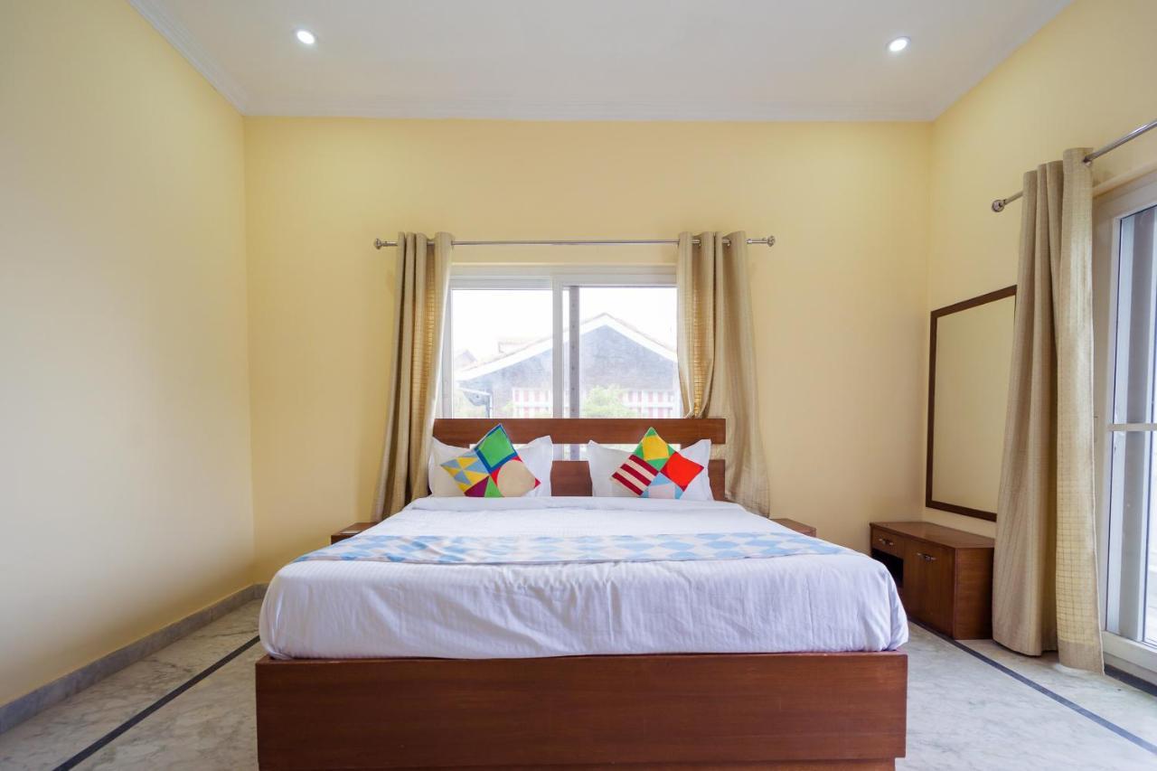 Spot On 40739 Nandi Palace Spot Guest house