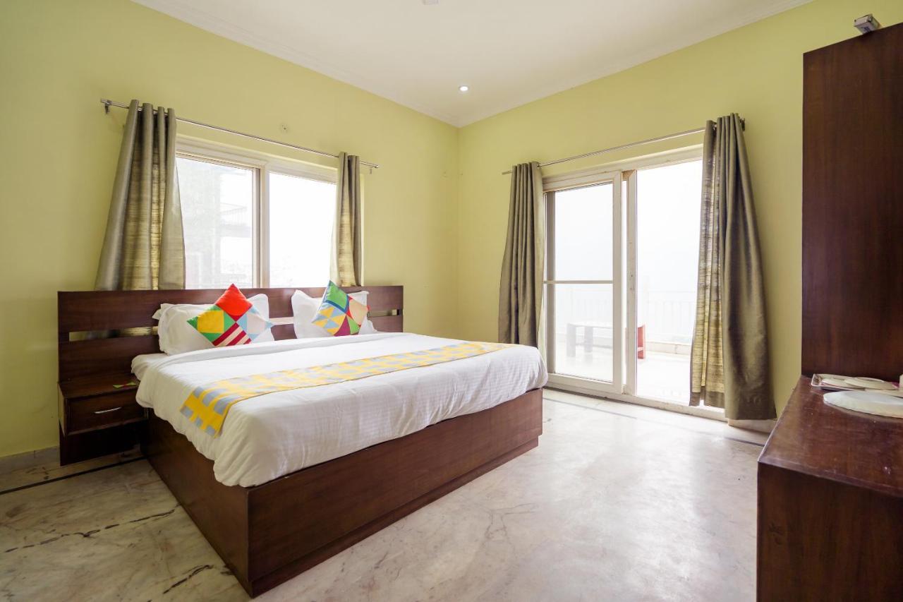 Spot On 40739 Nandi Palace Spot Guest house