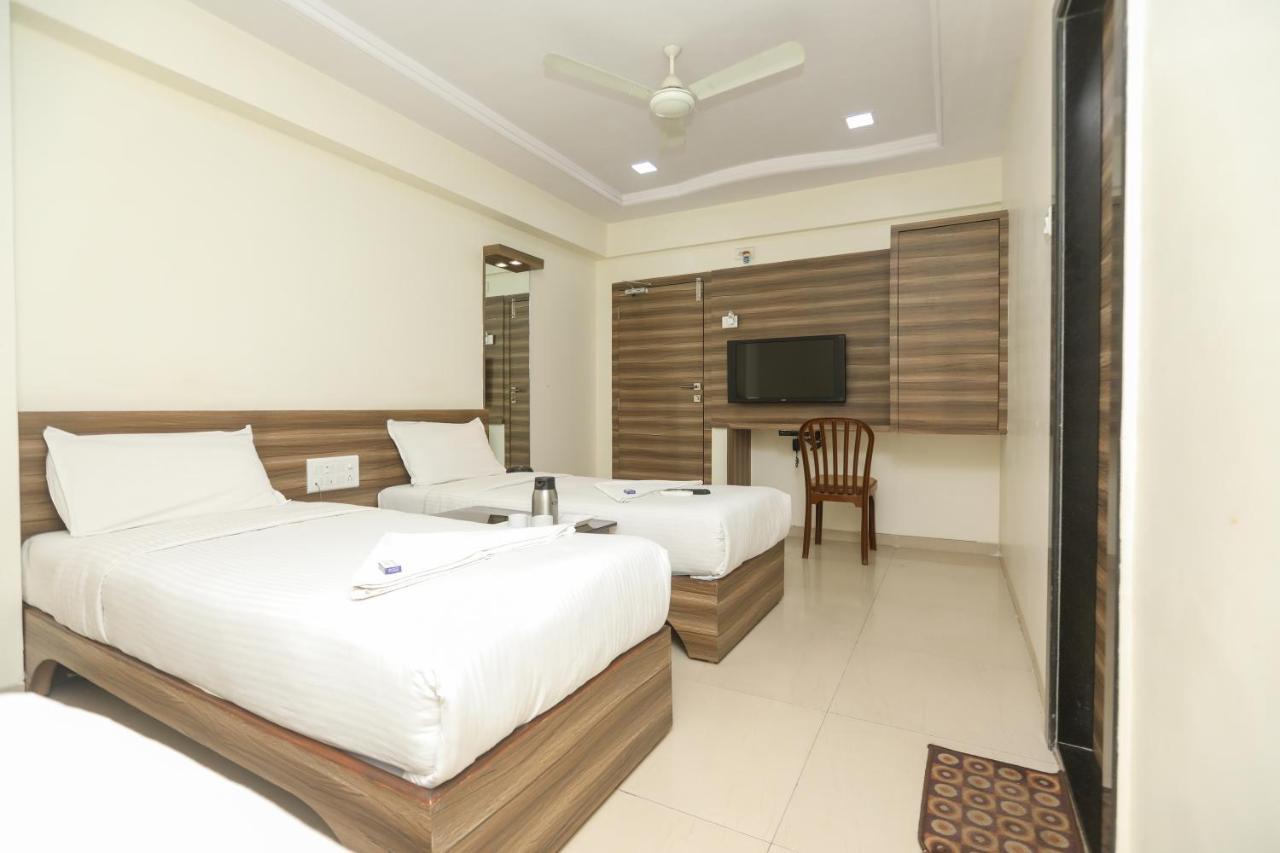 Hotel Mid Town Mumbai