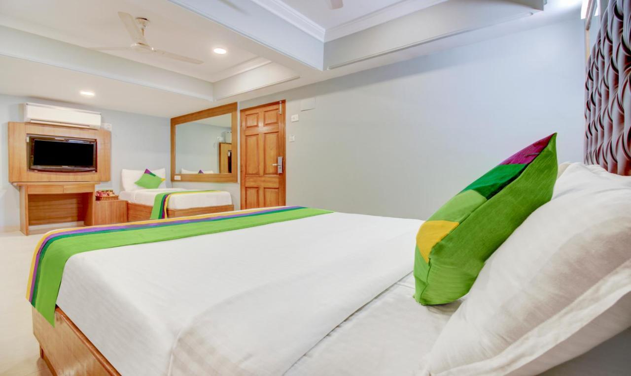 Treebo Cruz Royale Santacruz West Hotel