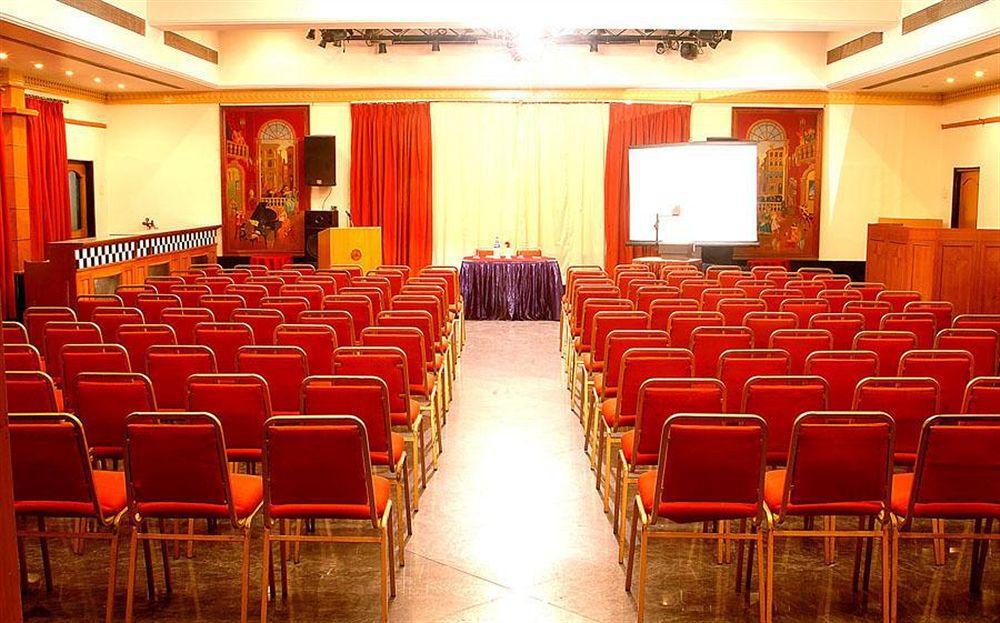 Hotel Ramee Guestline Khar 3*