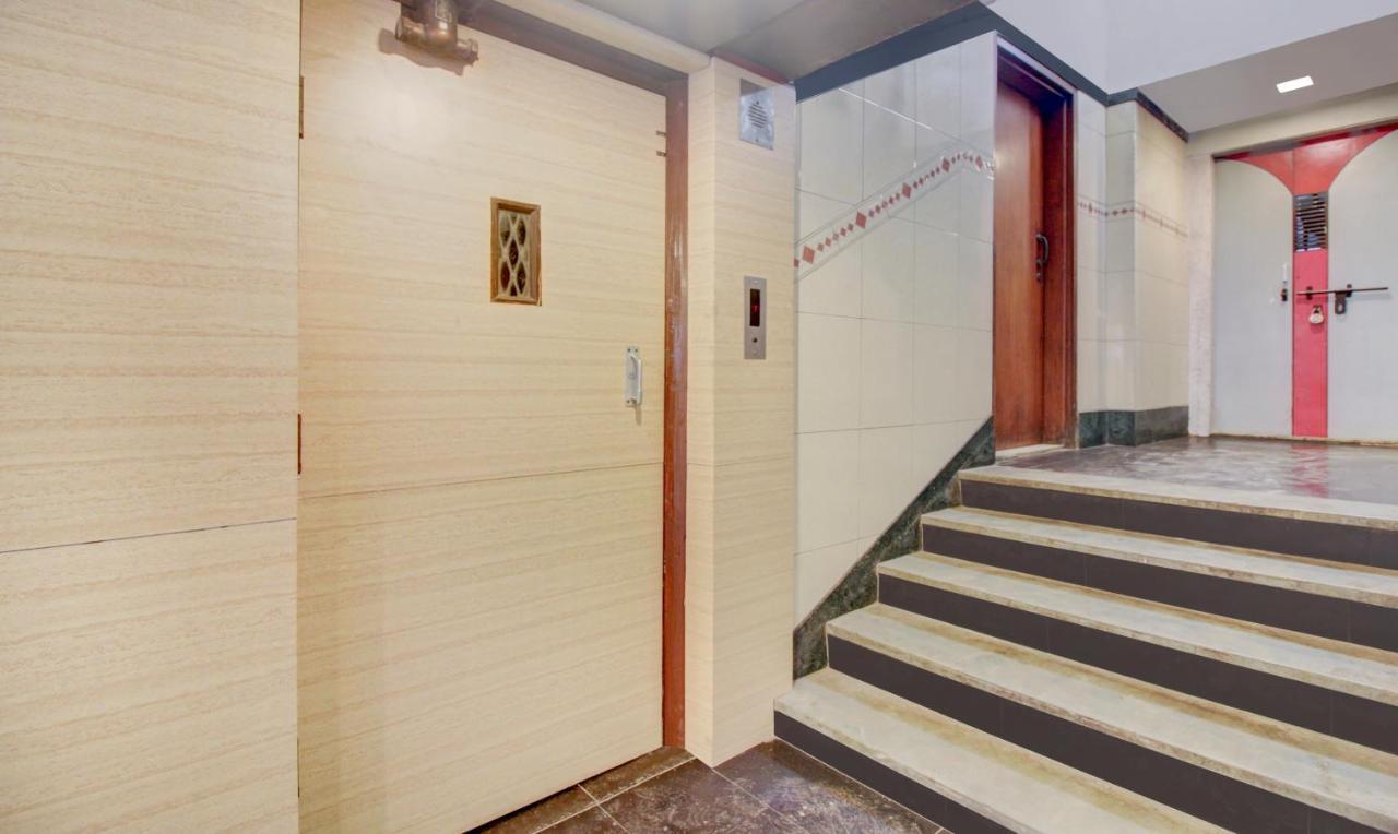 Treebo Cruz Royale Santacruz West 3*