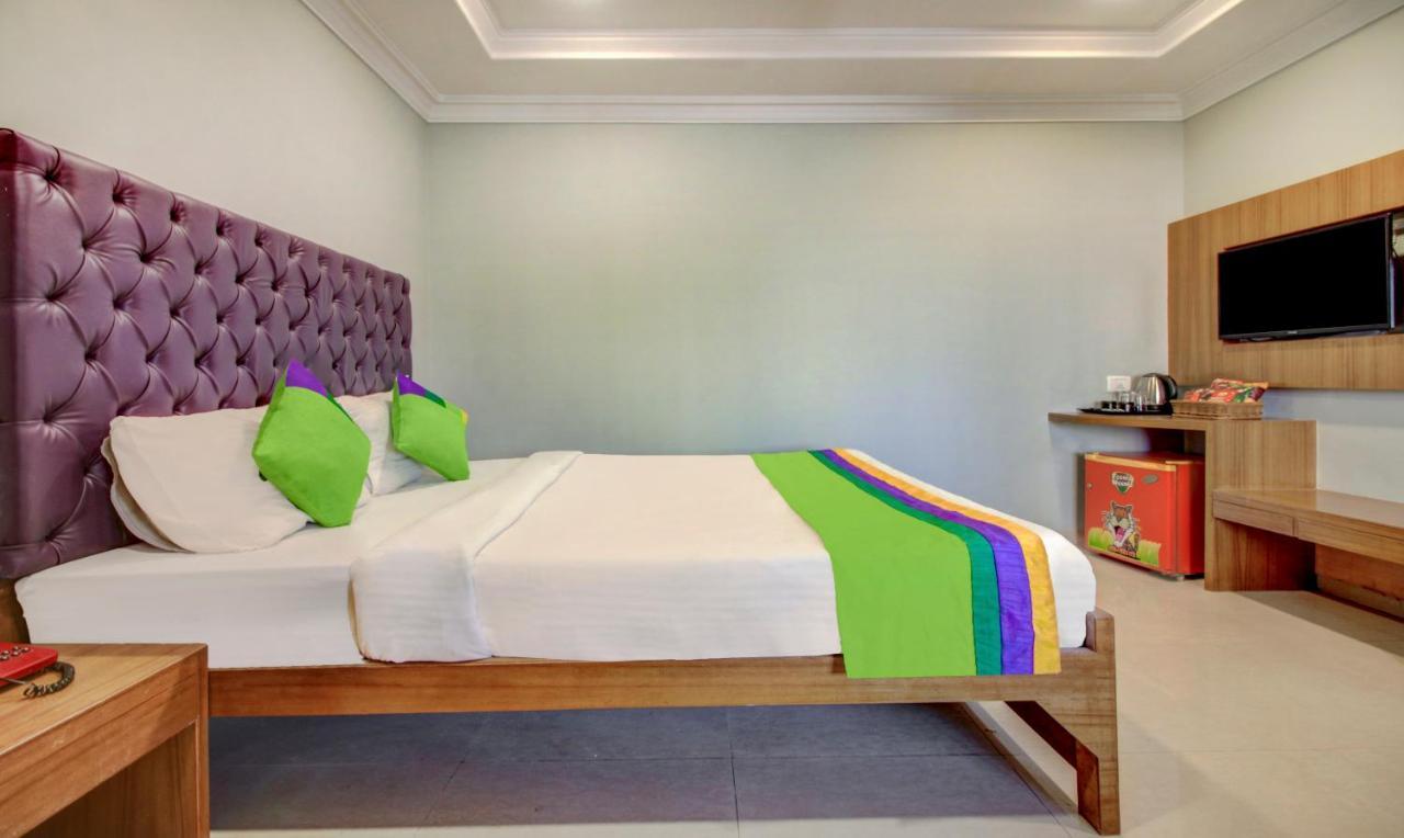 Treebo Cruz Royale Santacruz West Hotel