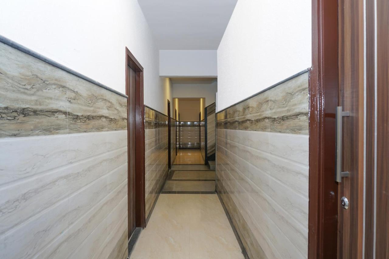 Oyo 80295 Basera Hotel 3*