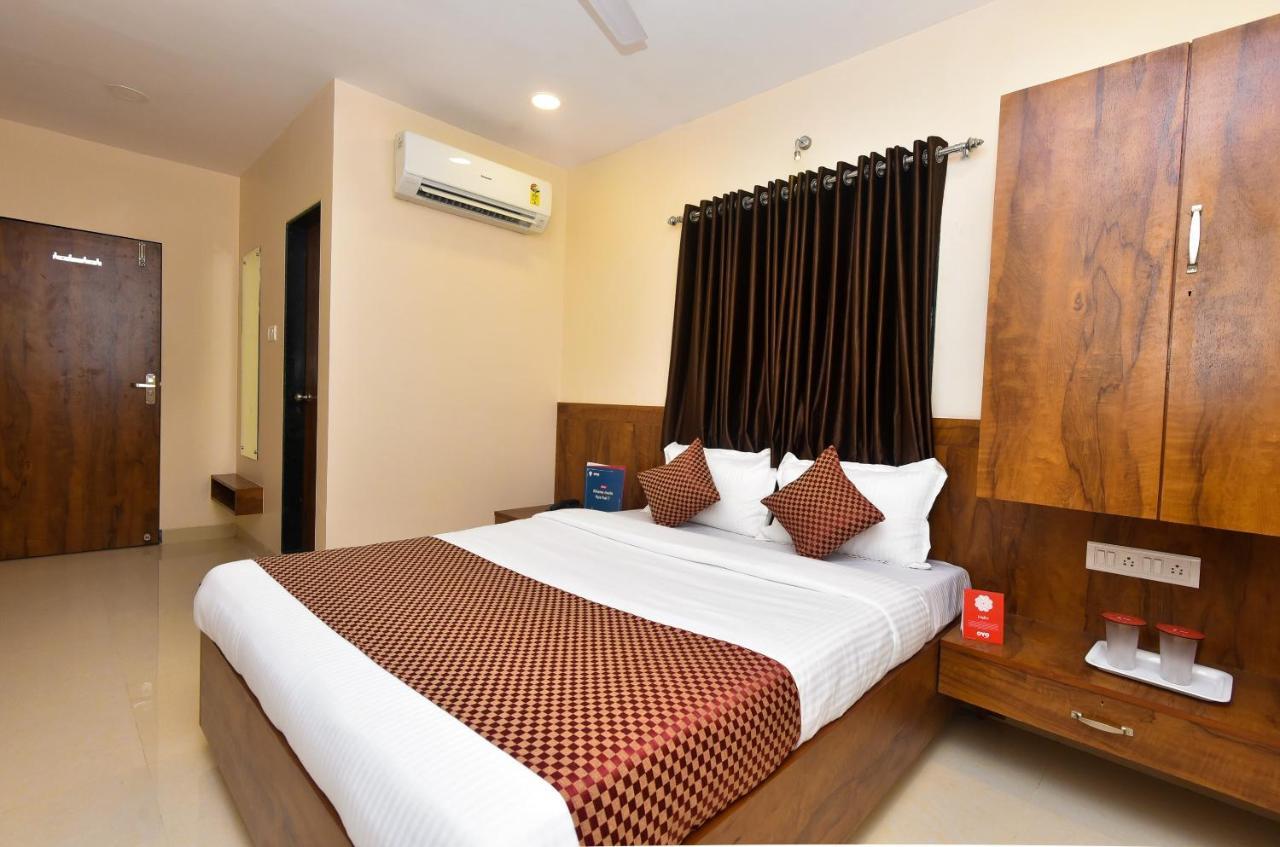 Hotel Oyo 8757 Prakash Bombaim