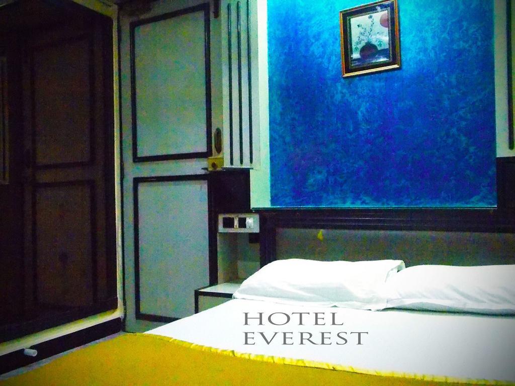 Everest *