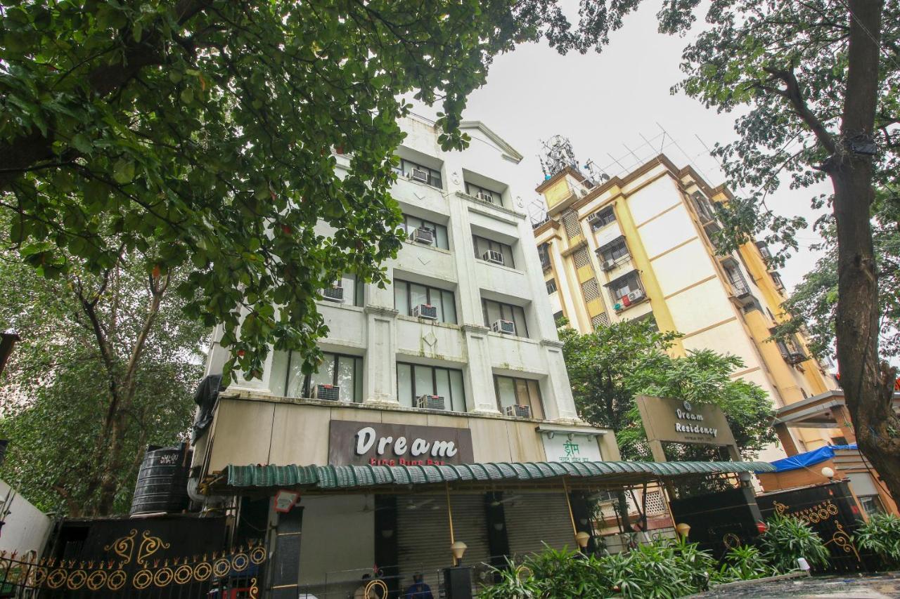 Vaccinated Staff- Capital O75414 Dream Residency Hotel Mumbai