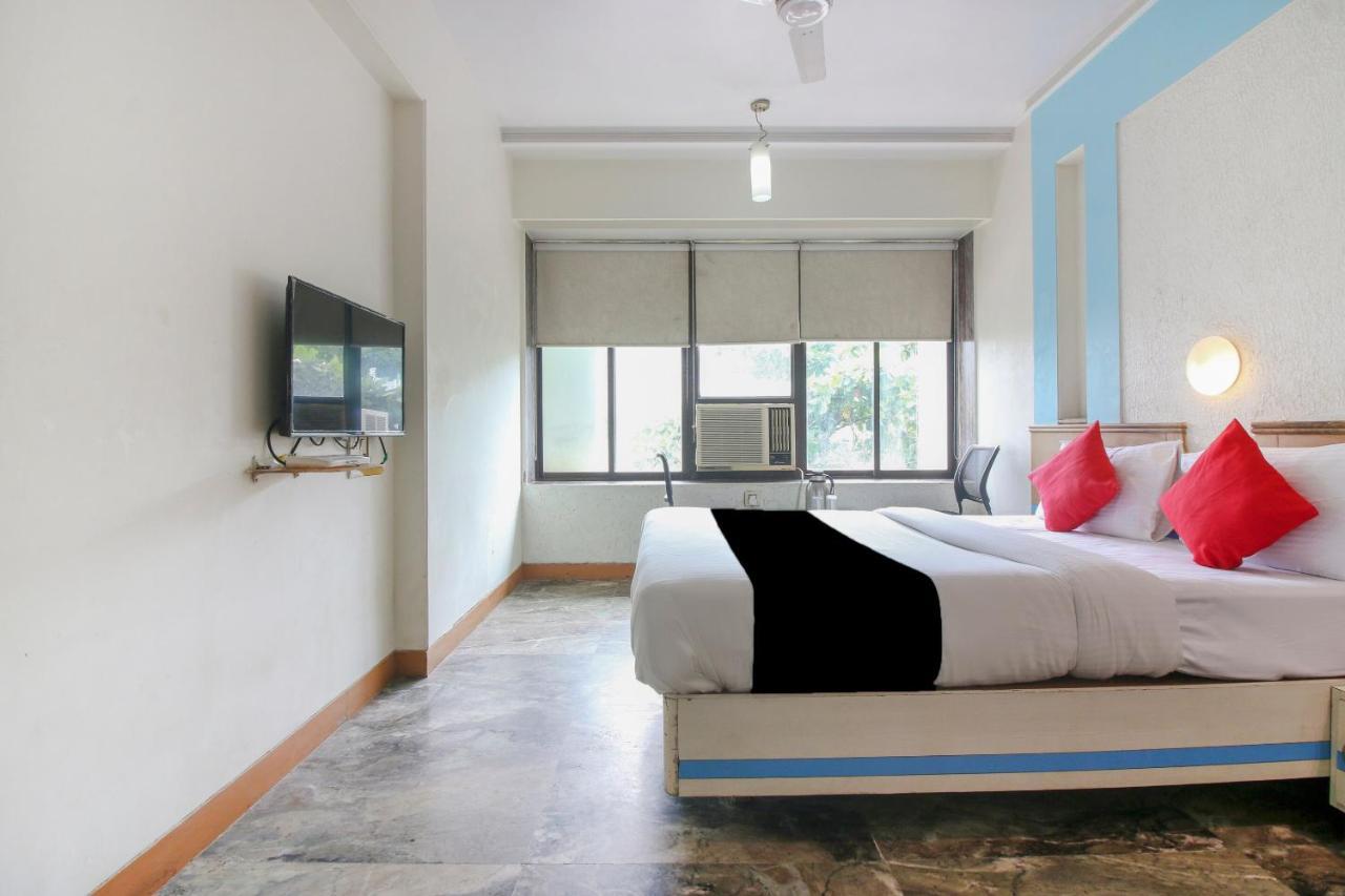 Vaccinated Staff- Capital O75414 Dream Residency 3* Mumbai