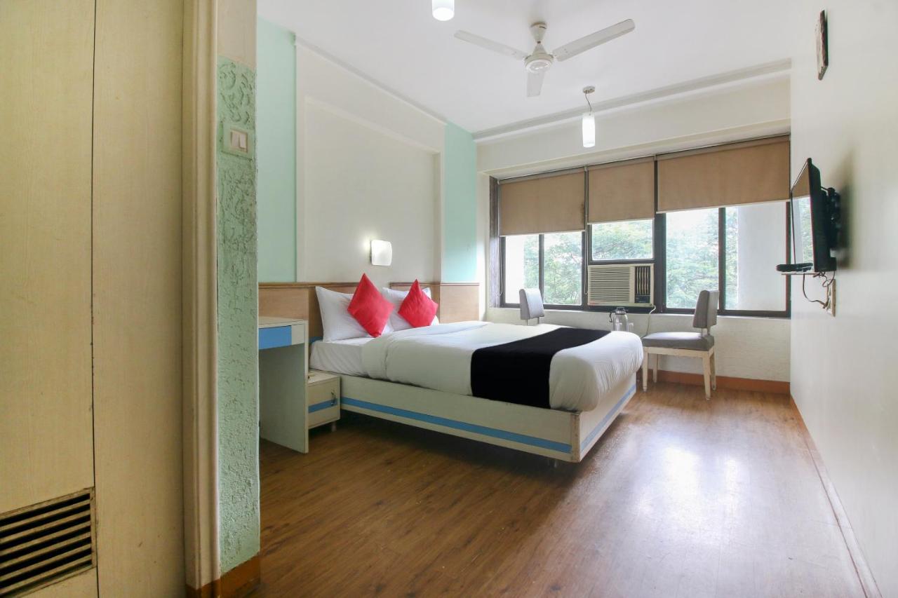 Vaccinated Staff- Capital O75414 Dream Residency 3* Mumbai