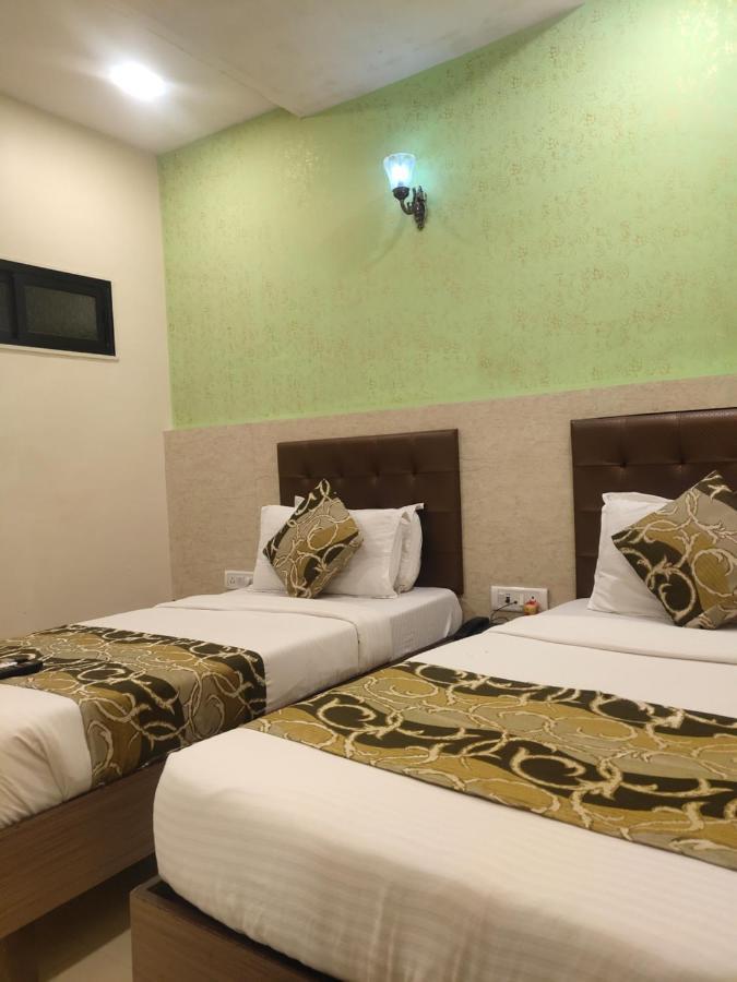 Golden Nest Popular Residency 2*