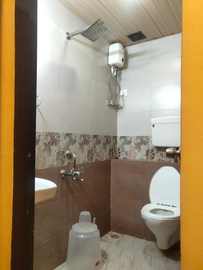 Hotel Golden Nest Popular Residency 2*