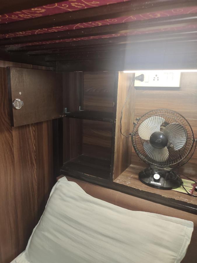 Almas Andheri West Hotel 3*