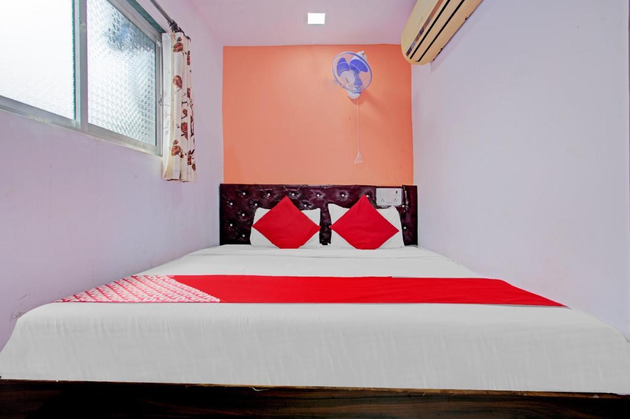 Oyo 81092 Hotel Simla House 3* Bombaim