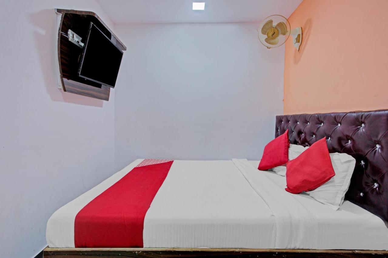 Hotel Oyo 81092 Hotel Simla House 3*
