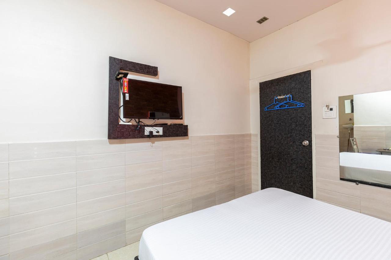 Amrapali Lodging And Boarding Hotel