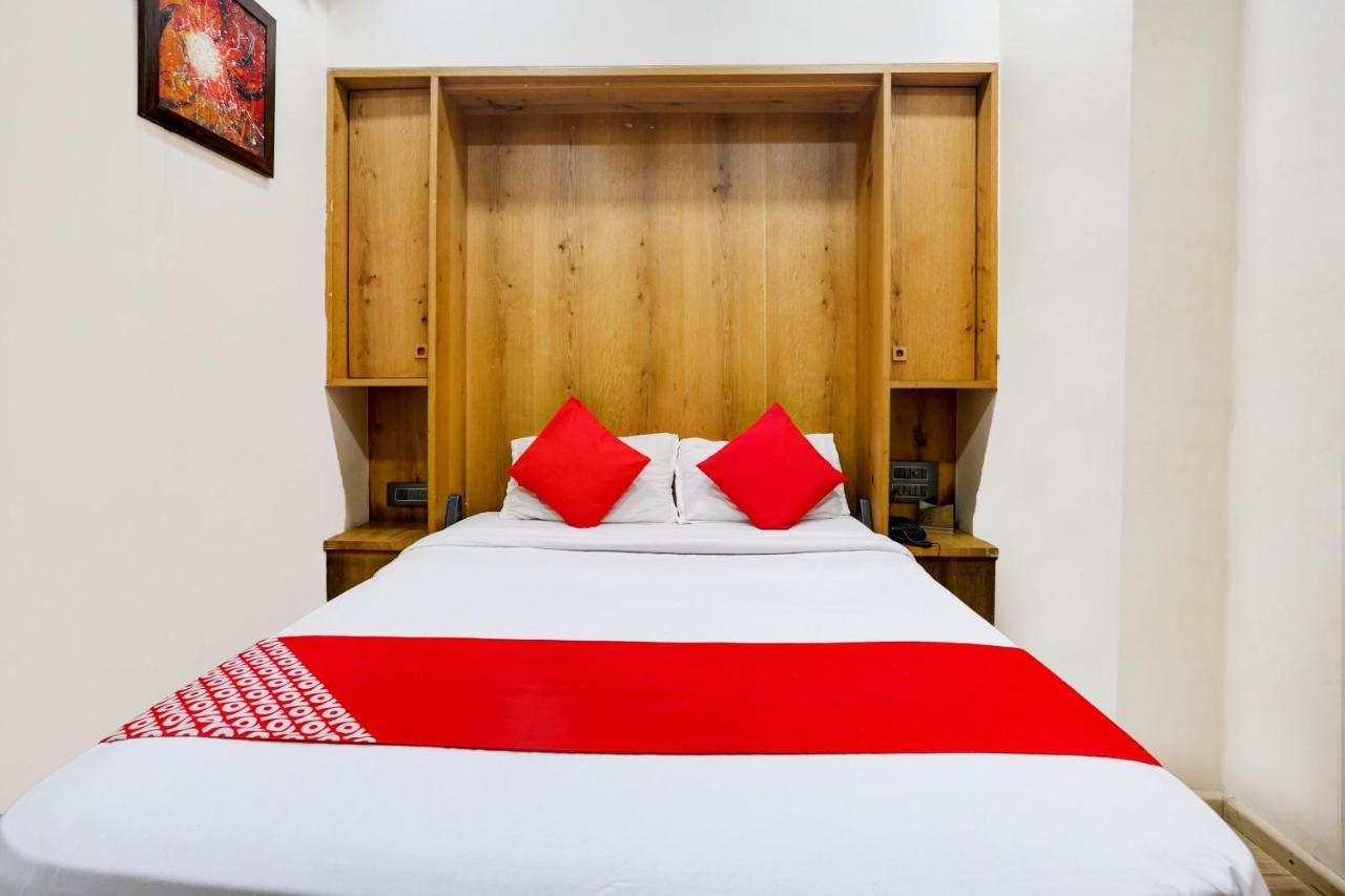 Hotel Oyo 81549 Hotel Elegance Nx