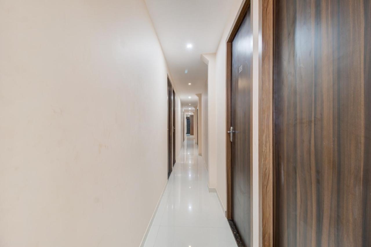 Hotel Oyo 77164 Hotel Grant Palace