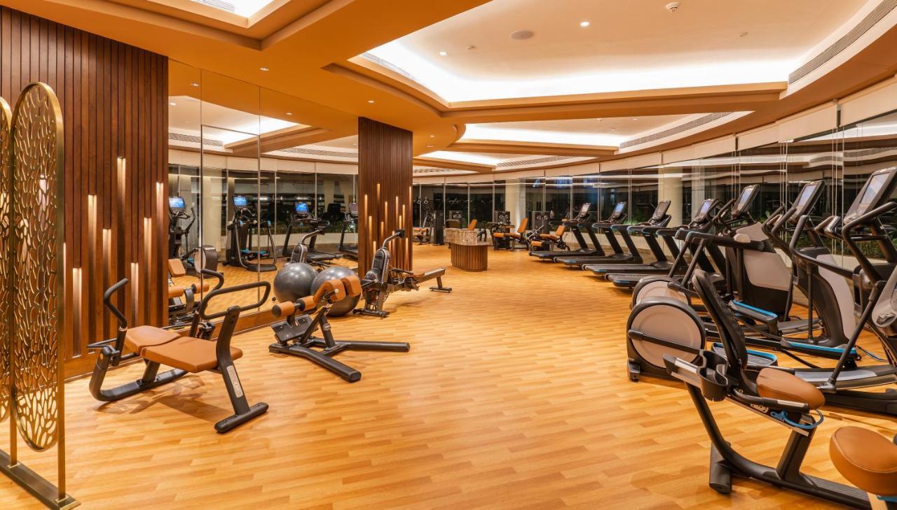 Taj Wellington Mews, 5* Mumbai