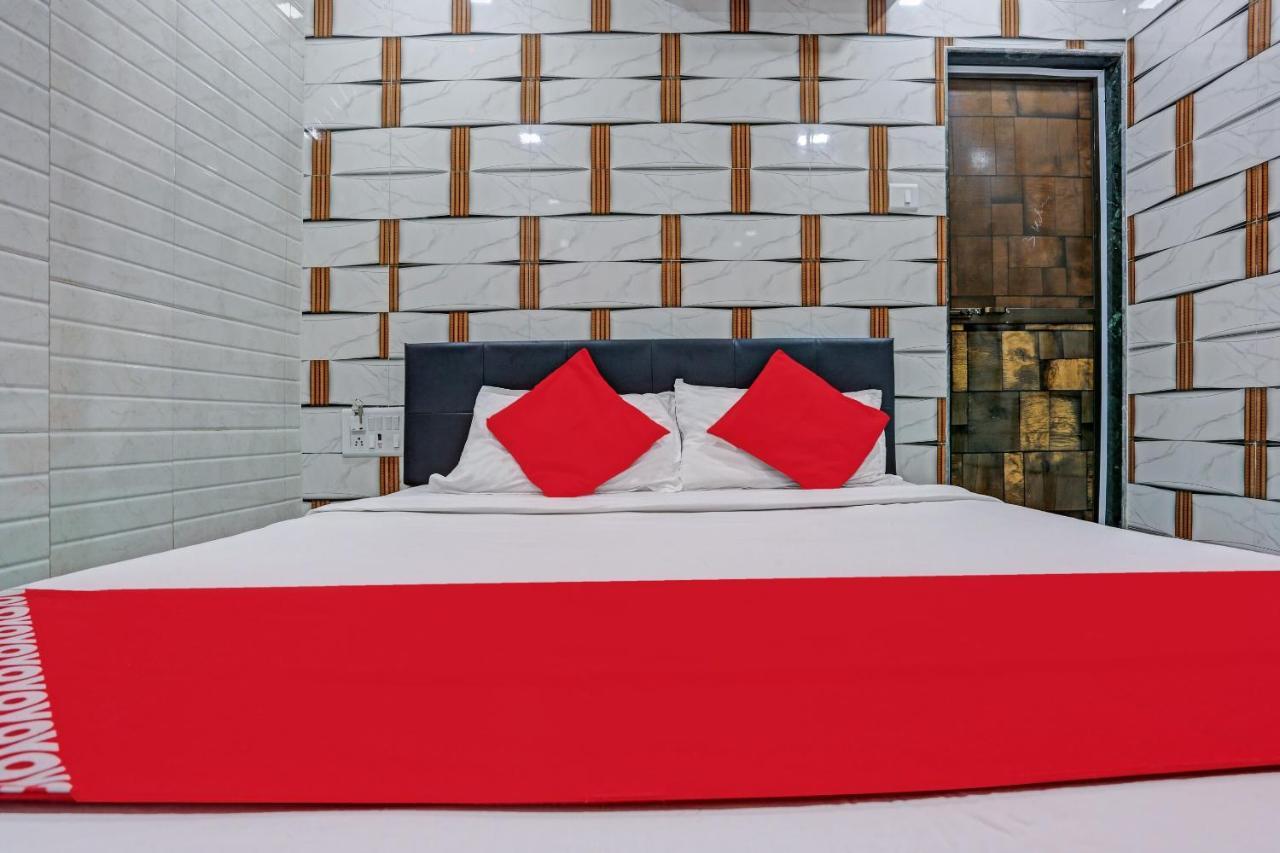 Oyo 82580 Taj Residency Lodging And Boarding 3*