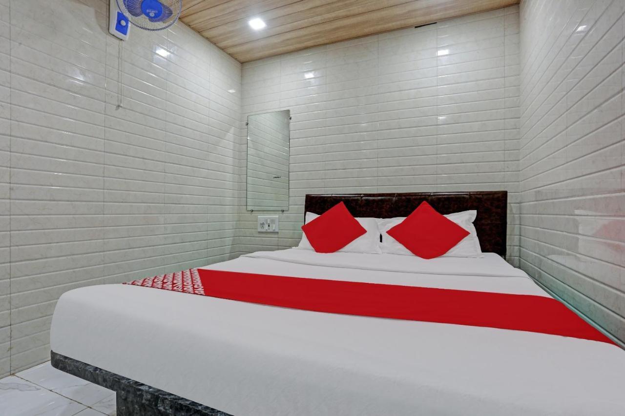 Oyo 82580 Taj Residency Lodging And Boarding Mumbai