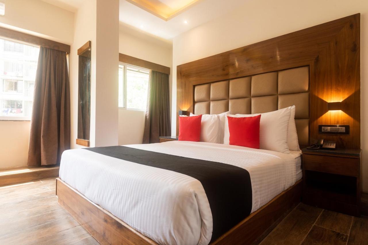Capital O 43946 Tirumala Hotel