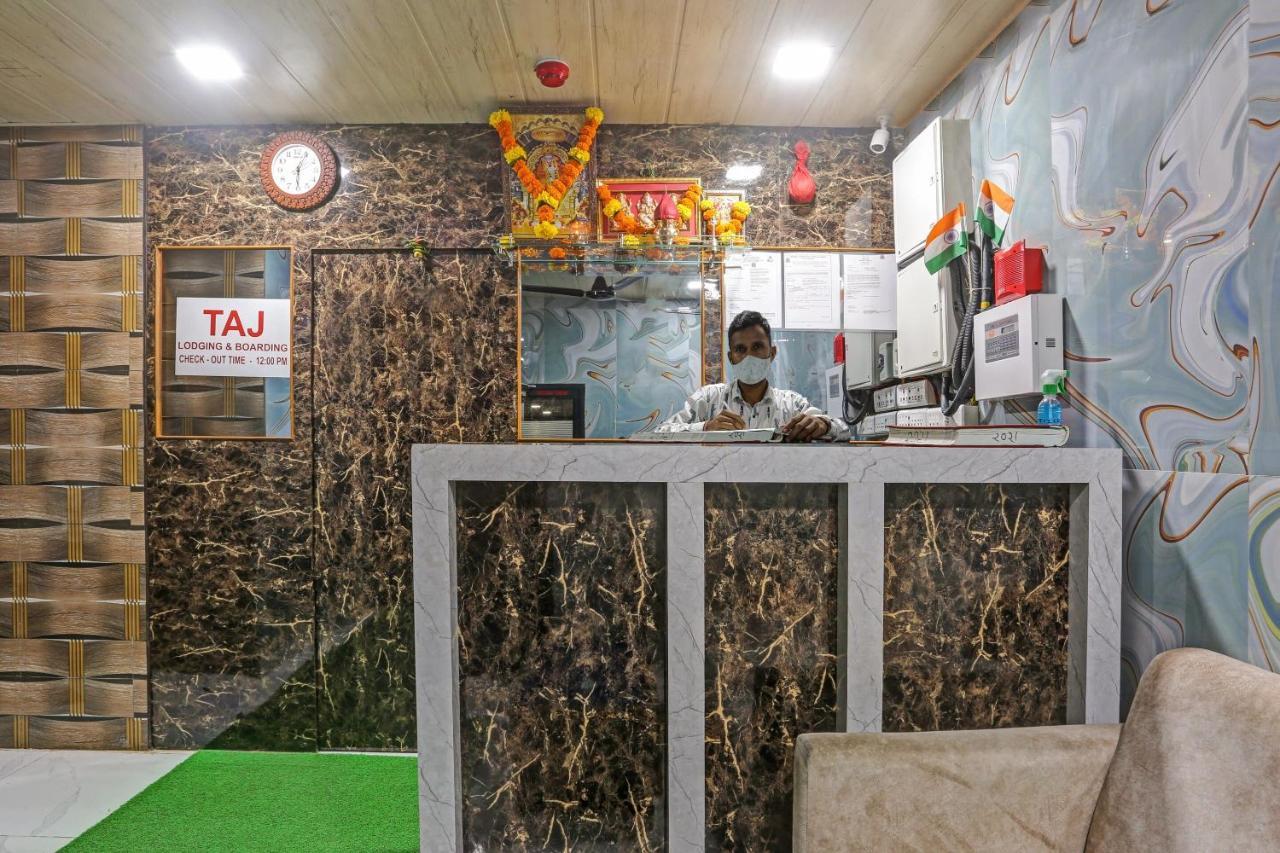 Oyo 82580 Taj Residency Lodging And Boarding Hotel 3*