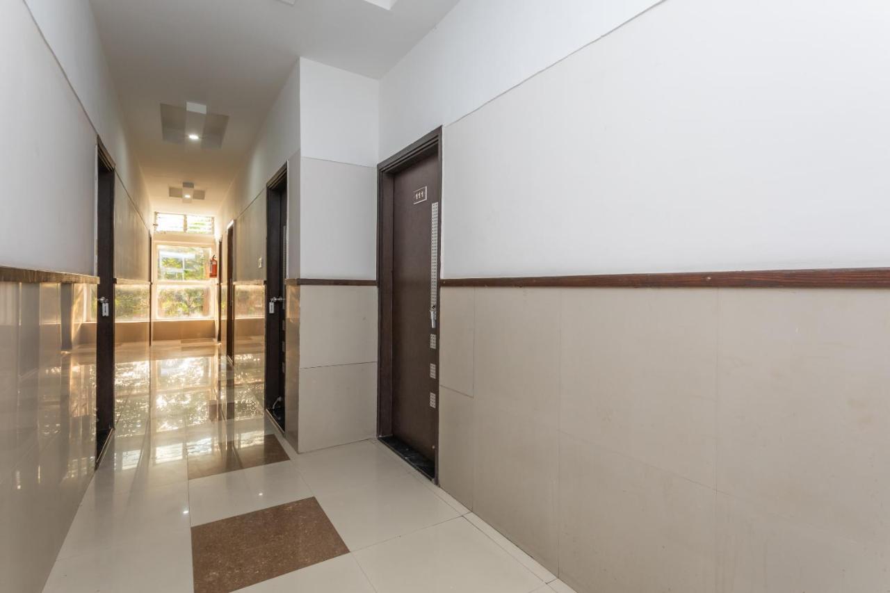 Oyo 77137 Hotle Castle