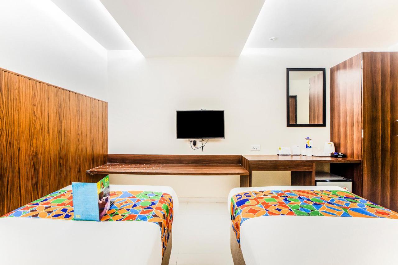 Fabhotel Regal International Bombaim