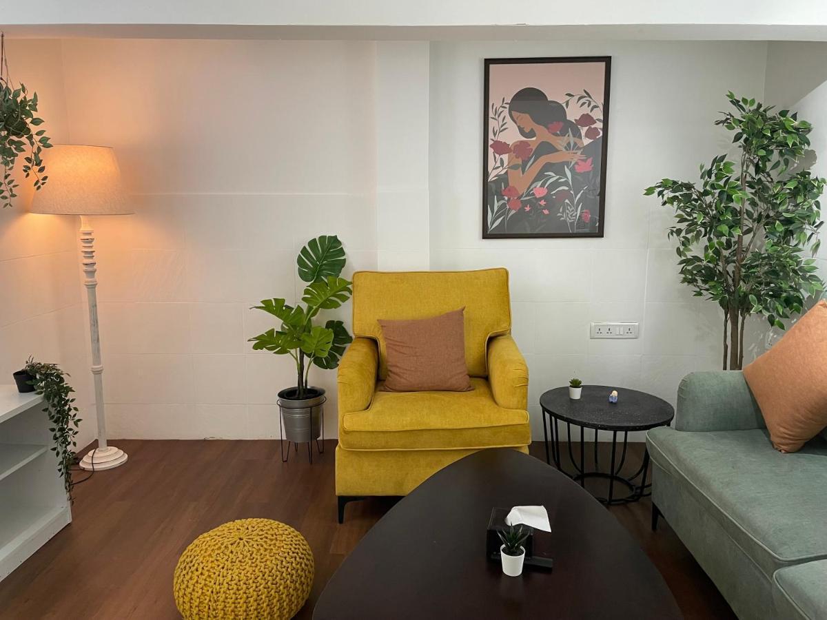 Apartment Sofia 1bhk Khar W By The Company *