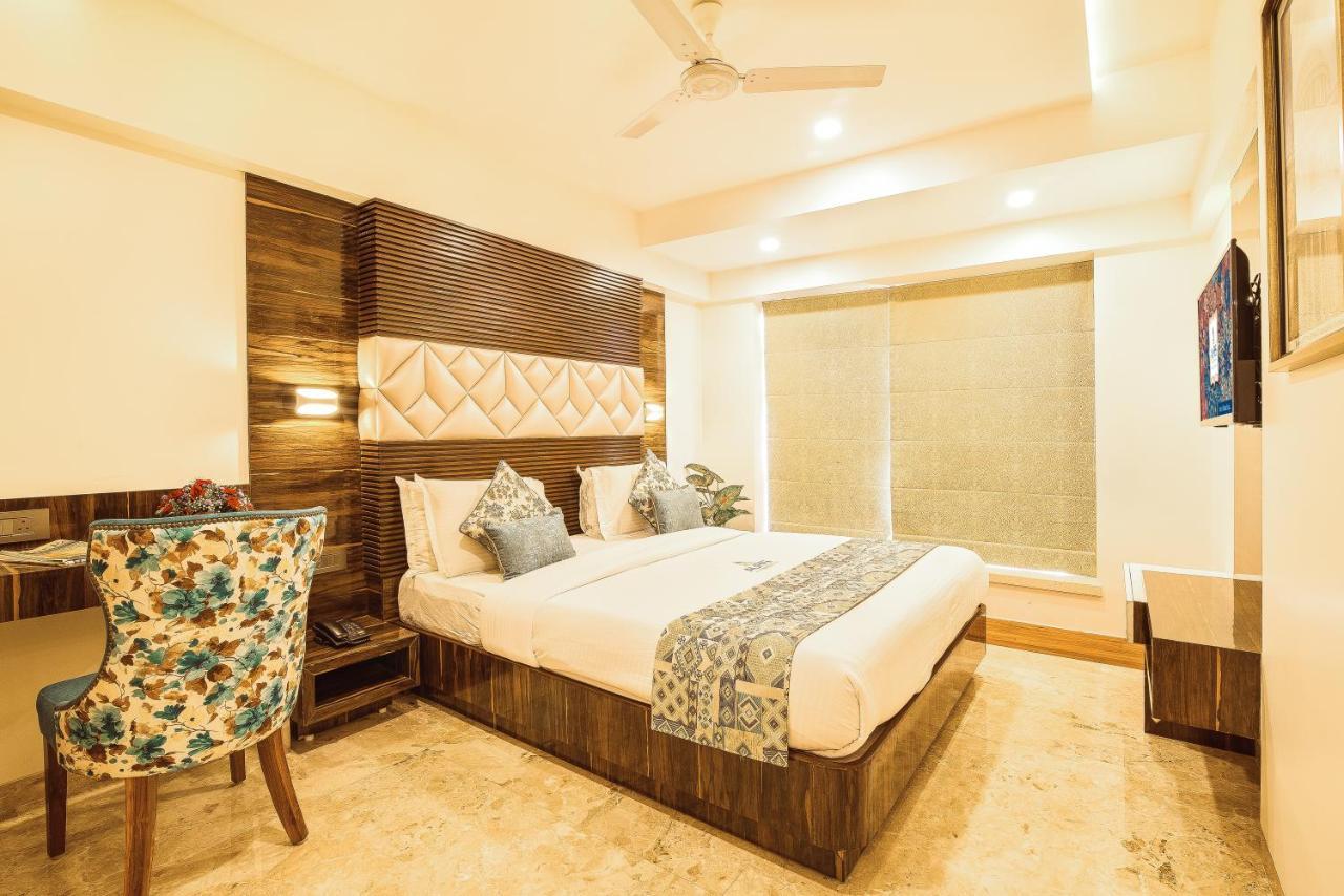 Auris & Banquets, International Airport