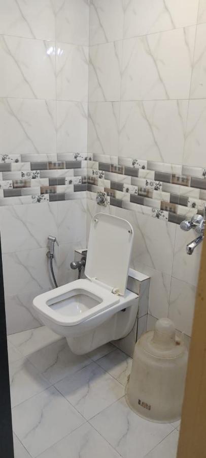 Golden Galaxy Hotel 2*