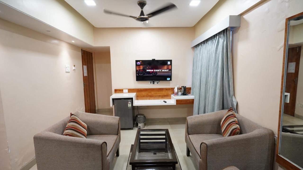 Hotel Jk Regency, International