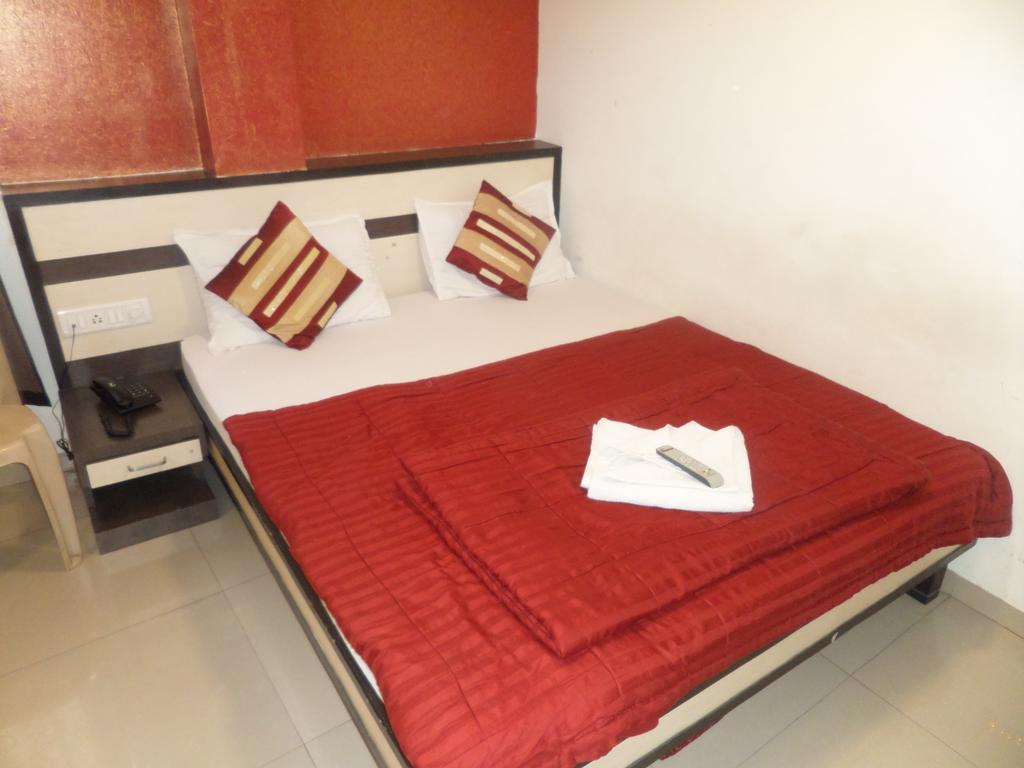 Minerva Residency Hotel *
